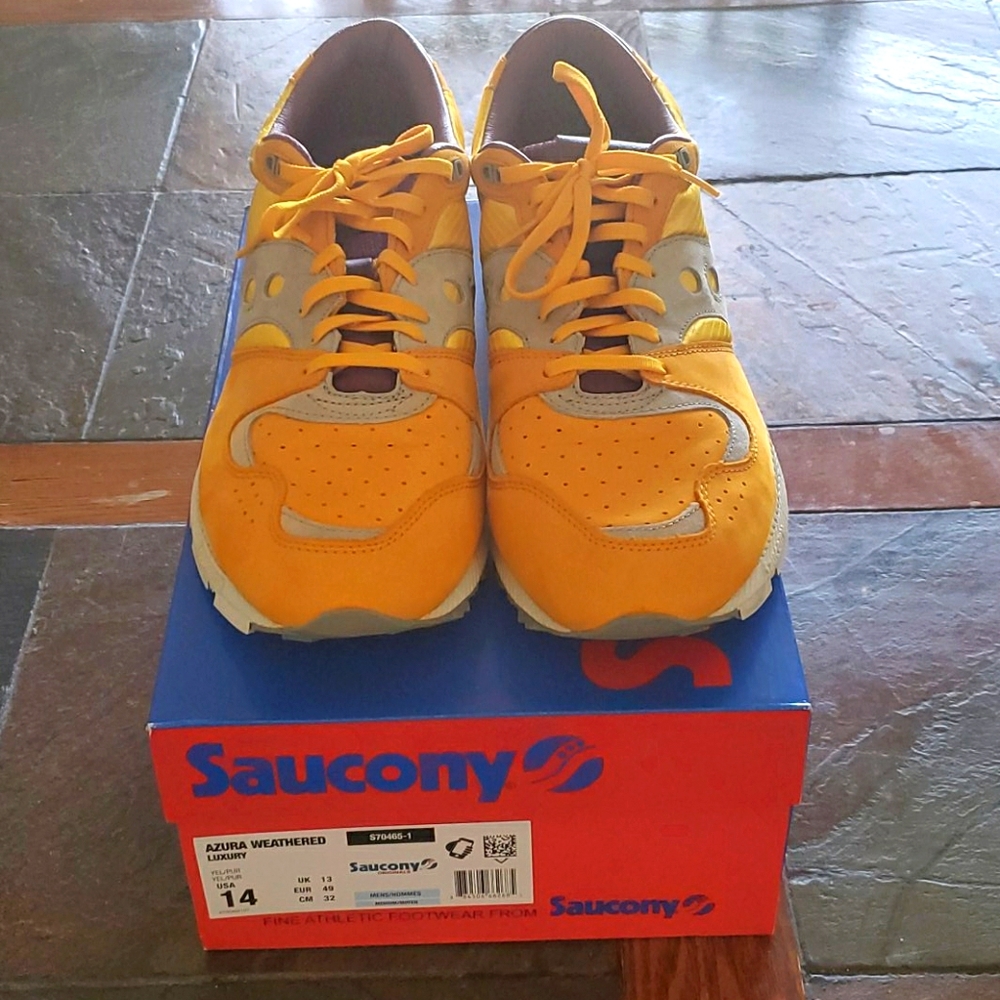 Mens Saucony Azura Weathered running shoes